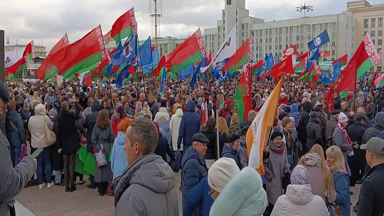 Recuerdan en Belarús aniversario de la Revolución de Octubre