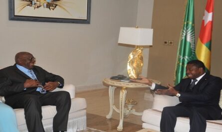 Vicepresidente Valdés Mesa llegó a Guinea Bissau en visita oficial
