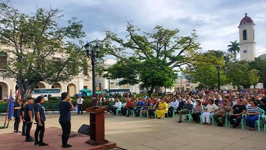 Festejan en Cienfuegos aniversario 65 el triunfo de la Revolución