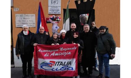 Italianos honran al partisano y expedicionario del Granma Gino Doné (Foto tomada de Prensa Latina)