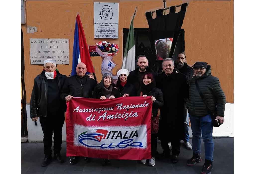 Italianos honran al partisano y expedicionario del Granma Gino Doné (Foto tomada de Prensa Latina)
