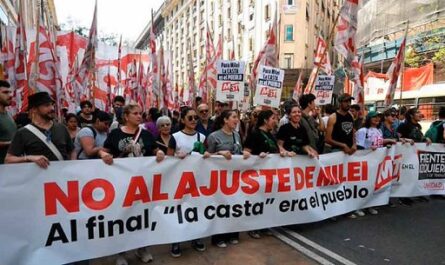 Nueva jornada de protestas en Buenos Aires tras la polémica 'ley ómnibus' propuesta por Milei