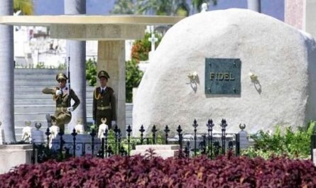 Peregrinan en Cuba hacia sitio de descanso eterno de Fidel Castro