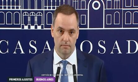 Vienen tiempos de cambio complejos dijo el vocero del Gobierno en su primera conferencia de prensa