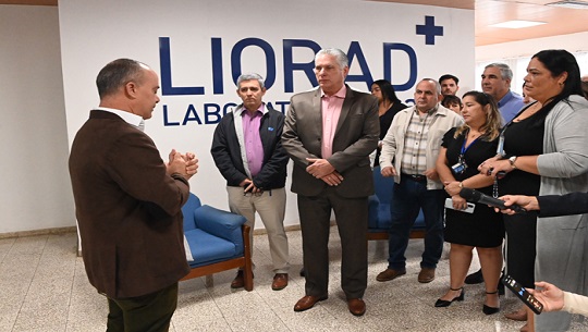 Visita Díaz-Canel empresas de tecnología y salud de BioCubaFarma