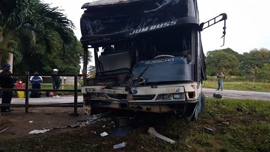 Accidente de tránsito en el kilómetro 607 de la Carretera Central deja 2 fallecidos y 15 lesionados