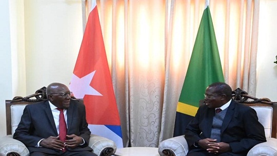 Cuba y Tanzania por ampliar cooperación en esferas de interés