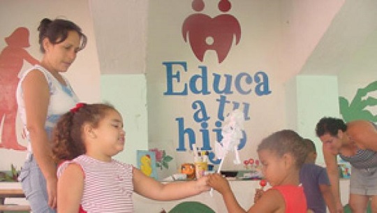 📹 Celebran en Cienfuegos aniversario 32 del programa Educa a tu hijo