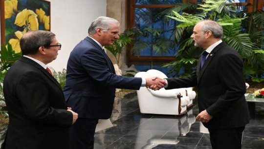 Presidente cubano da la bienvenida a siete nuevos embajadores