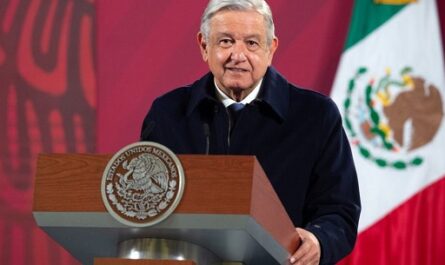 López Obrador tilda a EE.UU. de hipócrita por destinar fondos a la guerra y excluir la crisis migratoria