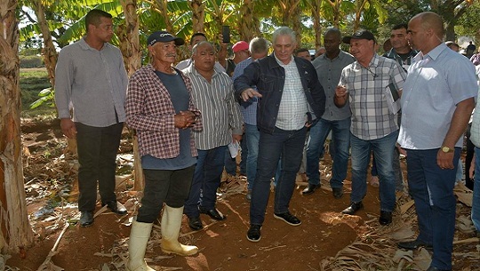 Presidente de Cuba llega al sur de provincia de Camagüey