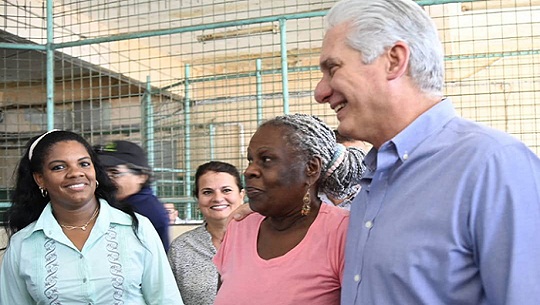Constata Díaz-Canel resultados productivos en la capital de Cuba