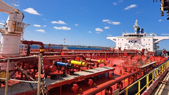 Arriba a Matanzas buque con más de 90 000 toneladas de petróleo ruso