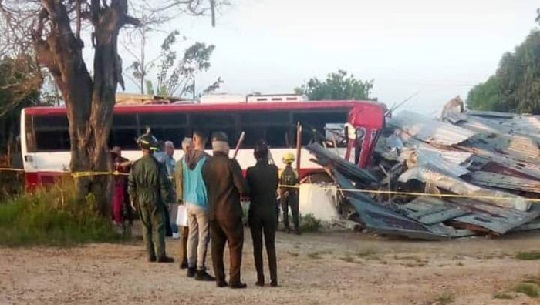 📹 Accidente de tránsito ocasiona un fallecido y cuatro lesionados