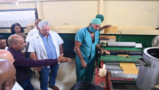 Continúa Presidente los recorridos de trabajo en Santiago de Cuba