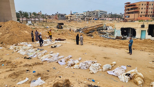 🎧 ¿Qué se sabe de los entierros masivos en dos hospitales de Gaza?