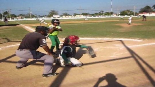 Equipo de béisbol de Cienfuegos, categoría 11-12 años busca clasificación a medallas