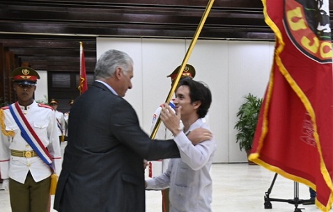 Presidente Díaz-Canel resalta compromiso de la juventud con Cuba