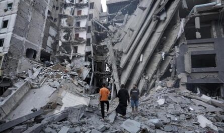 Al-menos-10-mil-palestinos-estan-enterrados-bajo-los-escombros-en-Gaza-asegura-la-ONU.