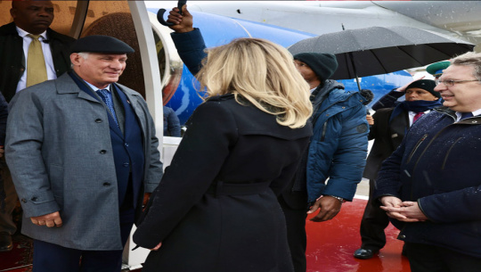 Llegó Presidente cubano a Rusia en visita de trabajo
