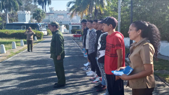 Jóvenes cienfuegueros finalizan servicio militar activo