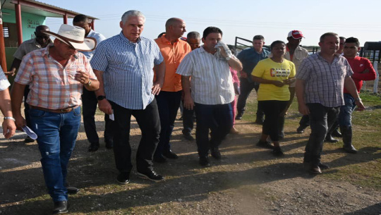 Díaz-Canel visita municipio Chambas, en Ciego de Ávila