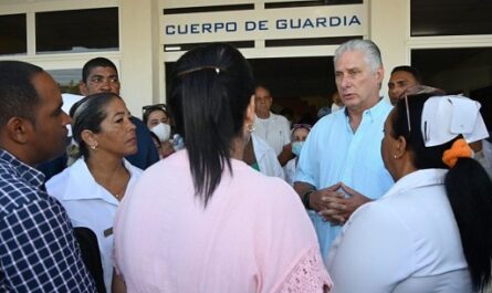 Presidente-cubano-en-recorrido-de-trabajo-por-el-municipio-de-Mariel