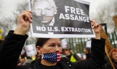 Un-tribunal-britanico-permite-a-Assange-recurrir-su-extradicion-a-EEUU