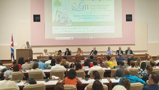 Asiste Diaz-Canel a III Congreso Internacional Ciencia y Educación