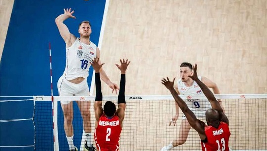 Cuba cae ante Serbia y complica presencia en París 2024 en voly (m)