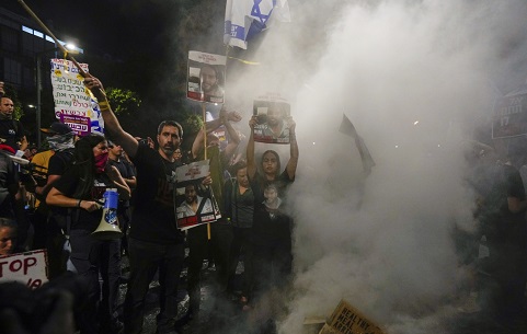 🎧 Miles de israelíes demandan la renuncia de Netanyahu