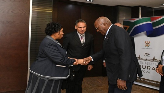 Valdés Mesa en Sudáfrica para investidura de Cyril Ramaphosa
