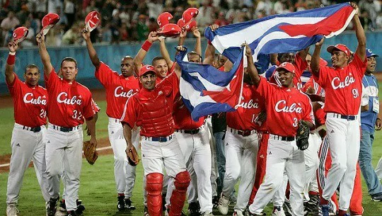 Cuba oncena y el béisbol recupera título en Atenas 2004 (XIII)