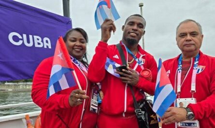 Del-Caribe-a-Paris-El-Sena-abre-las-puertas-a-los-suenos-olimpicos-de-Cuba