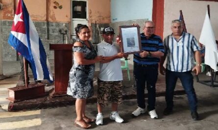 Reconocen-fabrica-de-Ron-Luis-Arcos-Bergnes-por-los-resultados-productivos