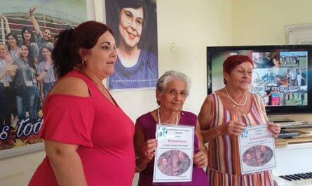 Felicitó Raúl Castro a federadas cubanas en su aniversario 64