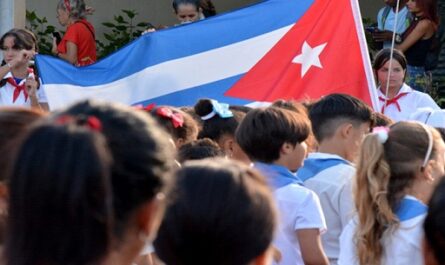 Autoridades cubanas celebran regreso a las aulas en todo el país
