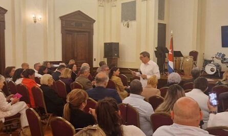 Dialogó Canciller con compatriotas cubanos en EE.UU.