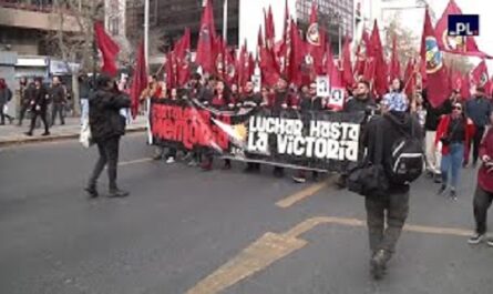 Chilenos-recuerdan-a-las-victimas-de-la-dictadura-a-51-anos-del-golpe