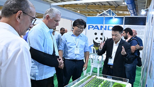 Asiste presidente de Cuba a Feria de Energías renovables