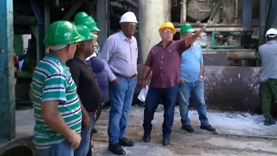 Constata Valdés Mesa preparativos para venidera zafra en central Ciudad Caracas, de Lajas