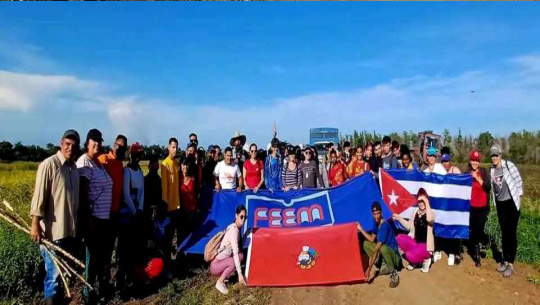Contribuyen jóvenes de Cienfuegos a la producción de alimentos