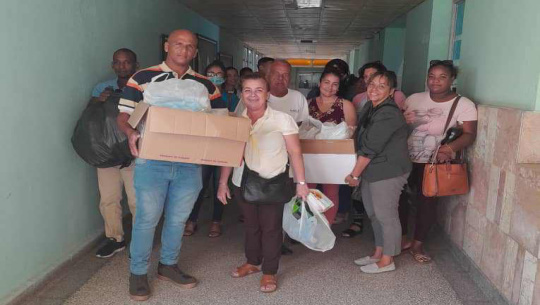 Reciben en Pediátrico de Cienfuegos donativo de sector del turismo 
