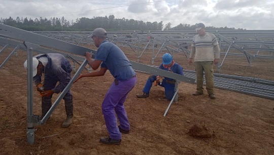 🎧 Avanzan labores constructivas en el séptimo parque solar de Cienfuegos