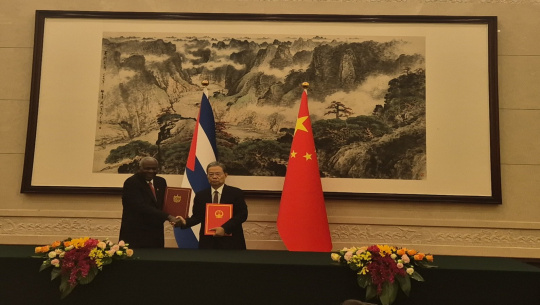 Sostiene Esteban Lazo fraternales encuentros en China