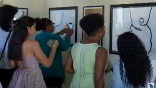 Inaugurada-en-Cienfuegos-muestra-personal-de-Zaida-del-Rio