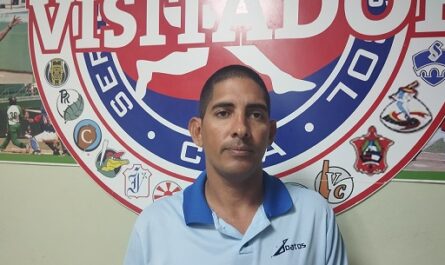 Comenzo-en-Cienfuegos-cuadrangular-de-beisbol