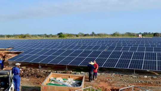 Díaz-Canel: Muy avanzados nuevos parque solares fotovoltaicos