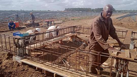 Resaltan labor de los constructores en Cienfuegos 