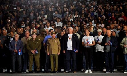 Encabezan Raúl Castro y Díaz-Canel Marcha de las Antorchas